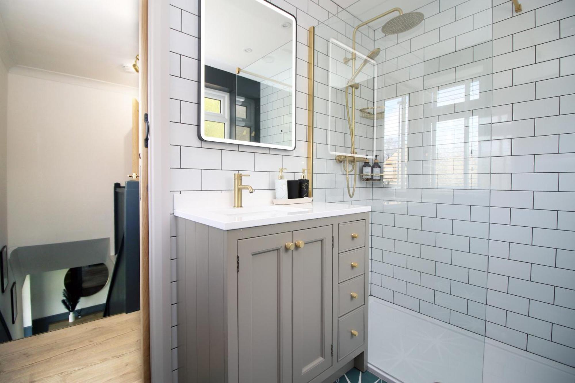 Stylish Home In Bath With Driveway Parking, 10Min From City Екстер'єр фото