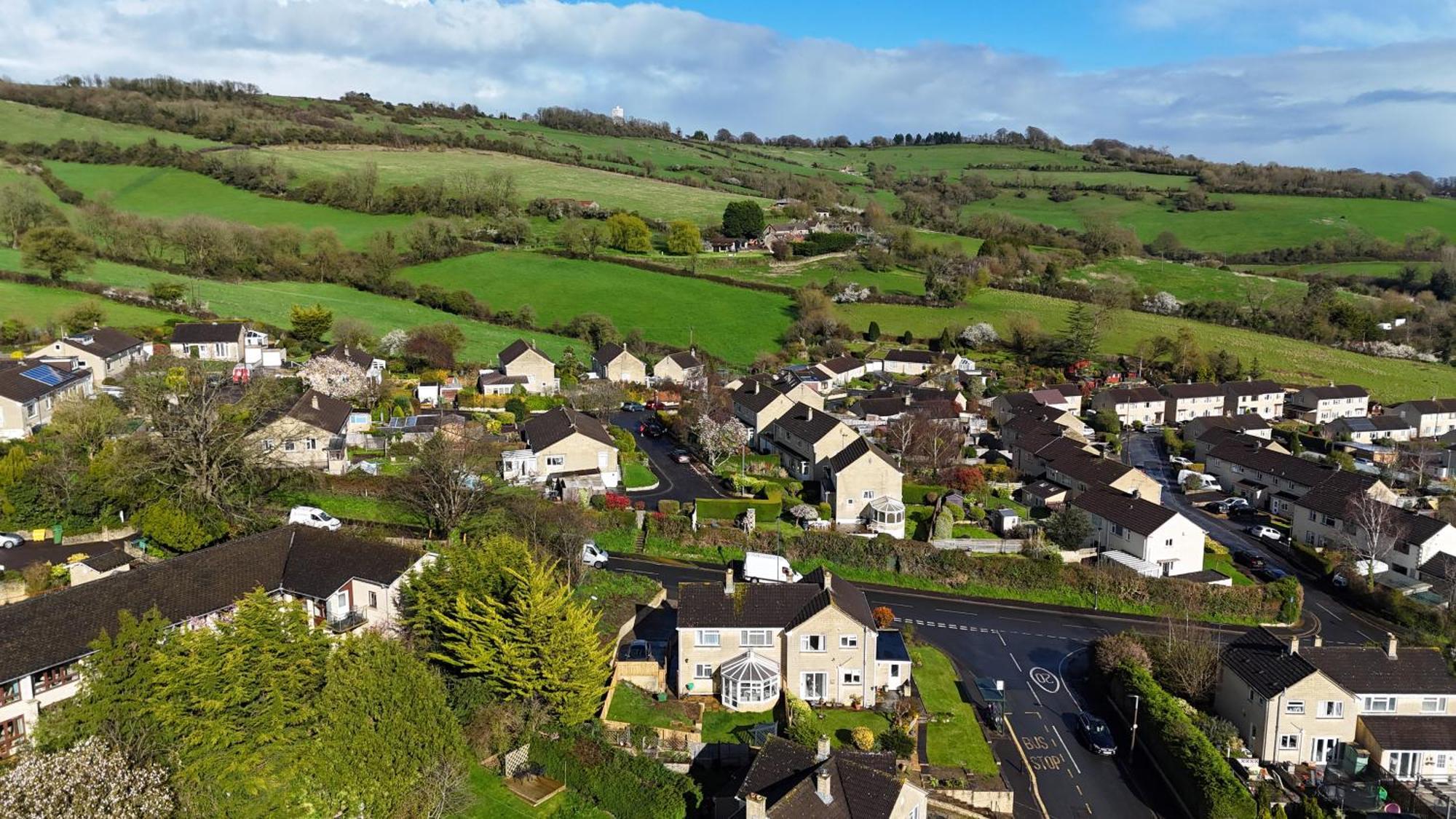 Stylish Home In Bath With Driveway Parking, 10Min From City Екстер'єр фото